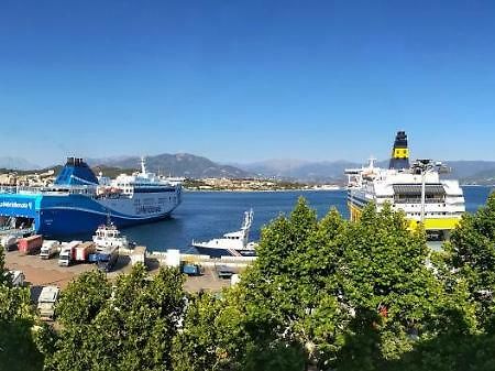 Hotel Le Dauphin Ajaccio  Ngoại thất bức ảnh