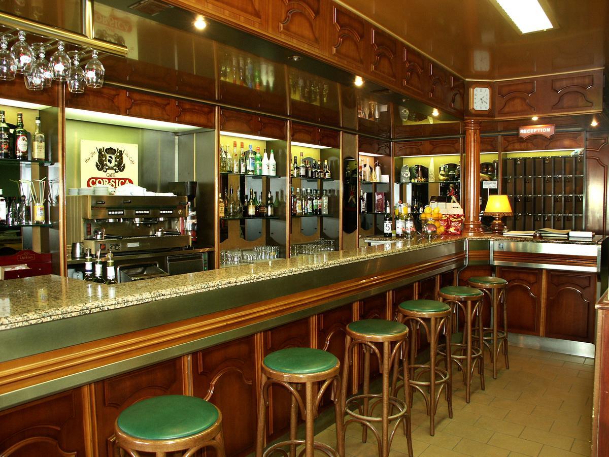 Hotel Le Dauphin Ajaccio  Ngoại thất bức ảnh