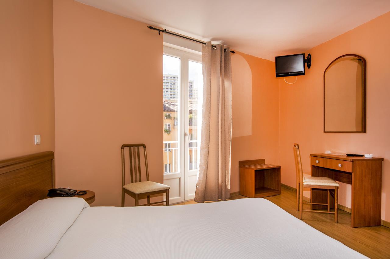 Hotel Le Dauphin Ajaccio  Ngoại thất bức ảnh