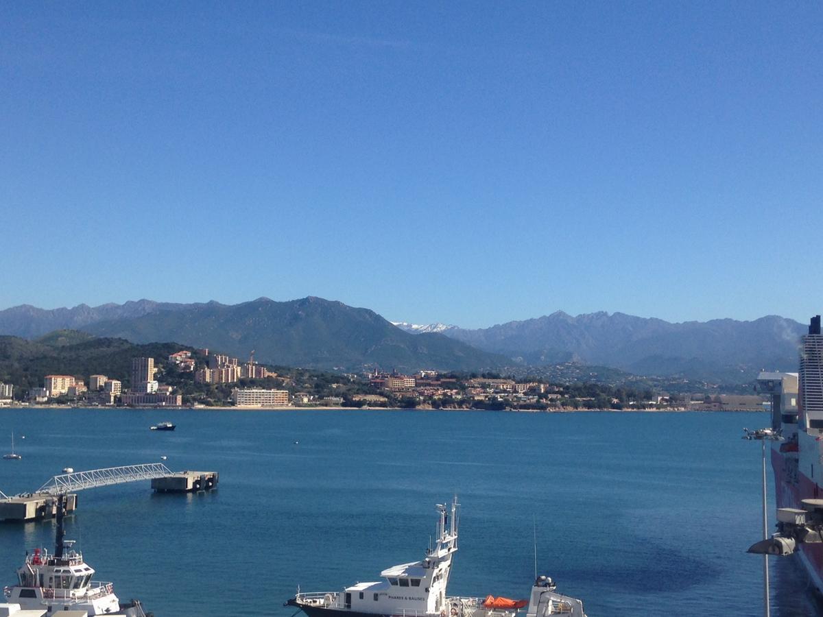 Hotel Le Dauphin Ajaccio  Ngoại thất bức ảnh